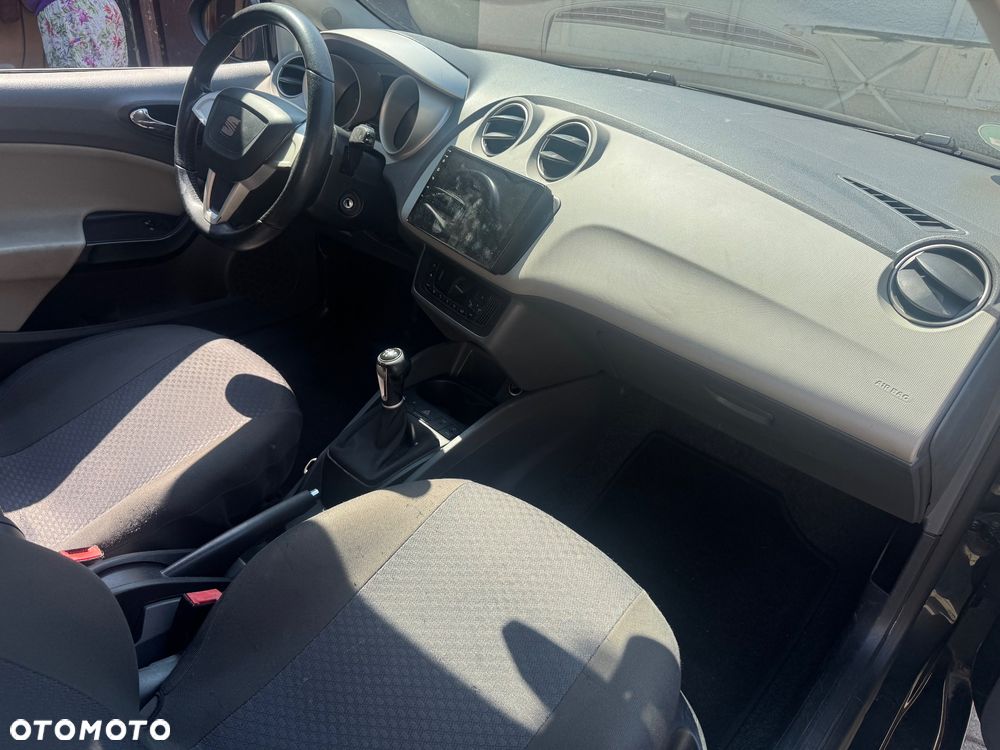 Seat Ibiza SC 1.6 16V Sport - 2