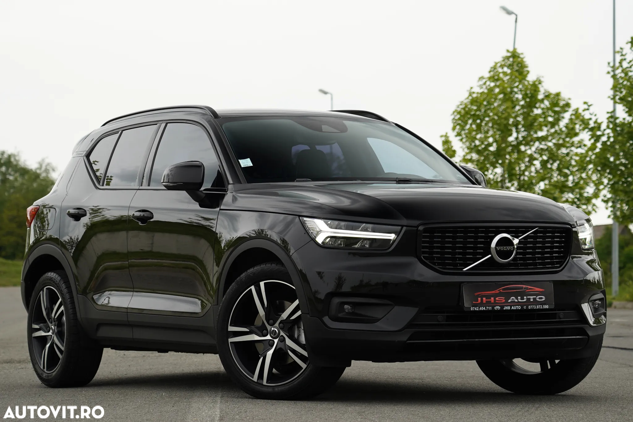 Volvo XC 40 D4 AWD Geartronic R-Design - 3