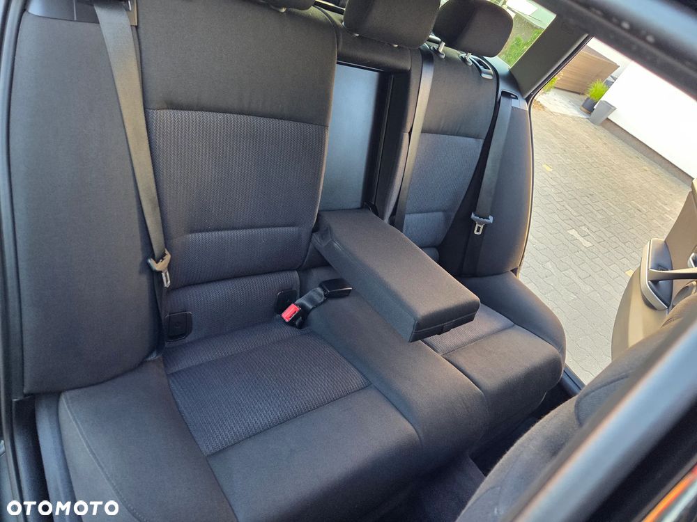BMW Seria 3 318d - 30
