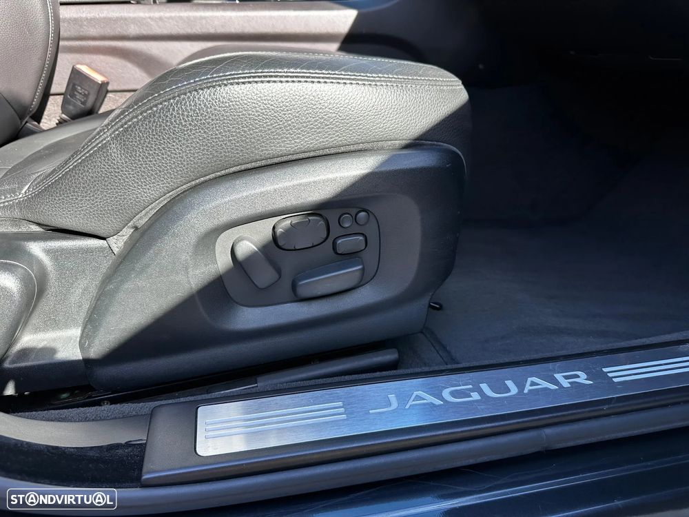 Jaguar XF Sportbrake 2.2 - 7