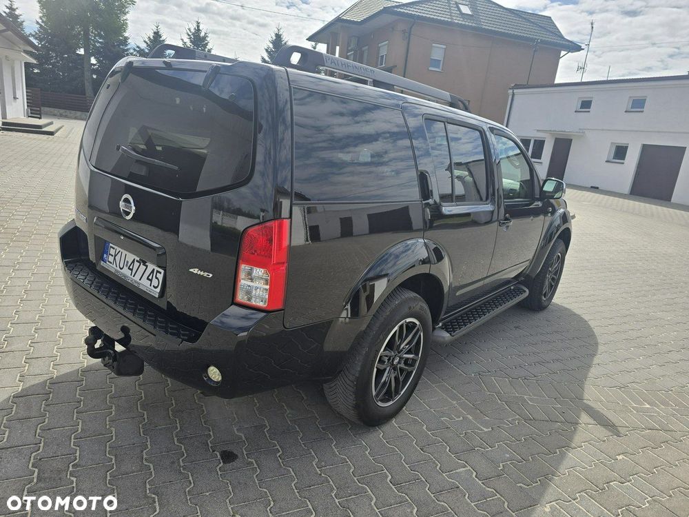 Nissan Pathfinder - 5