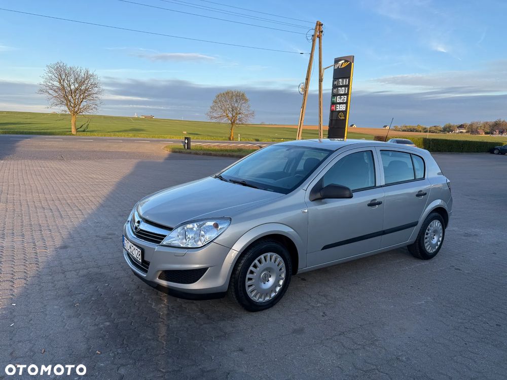 Opel Astra - 1