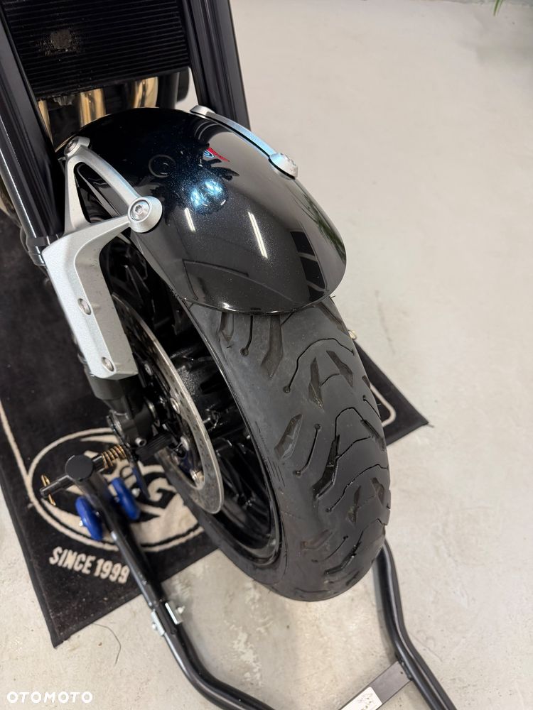 Kawasaki Z 900 RS - 14