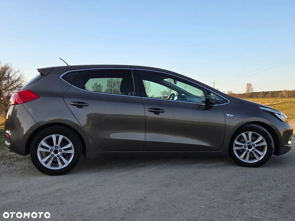 Kia Ceed 1.6 CRDi 128 Vision - 3