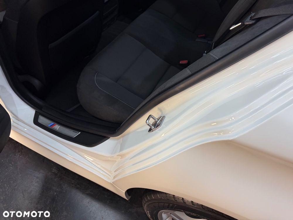 BMW Seria 5 520d - 29