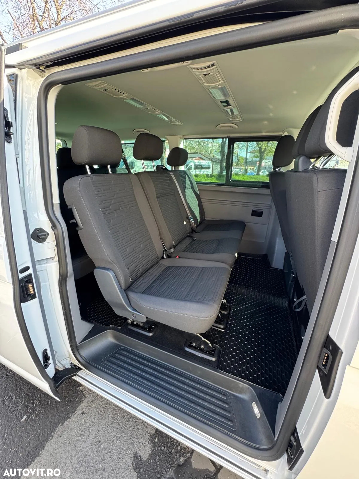Volkswagen Caravelle T6.1 2.0 TDI 110 kW LR Comfortline DSG - 13