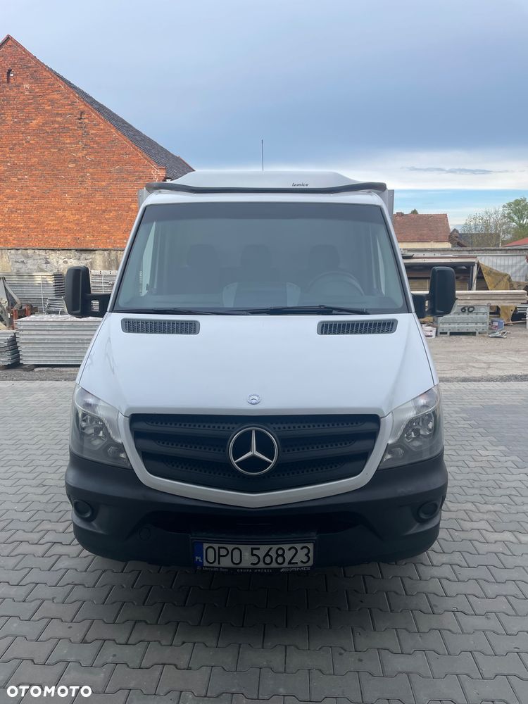 Mercedes-Benz Sprinter - 2