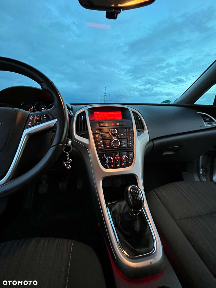 Opel Astra 1.4 Turbo - 15