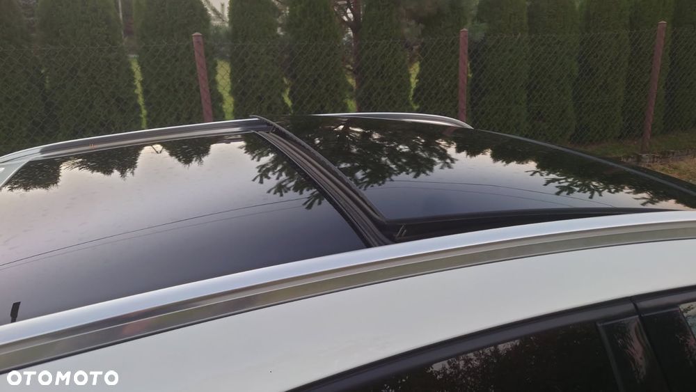 Mercedes-Benz GLA - 13