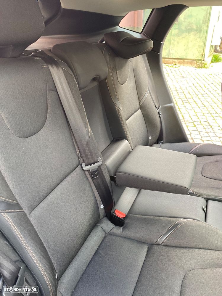 Volvo V40 Cross Country 1.6 D2 Kinetic Powershift - 18