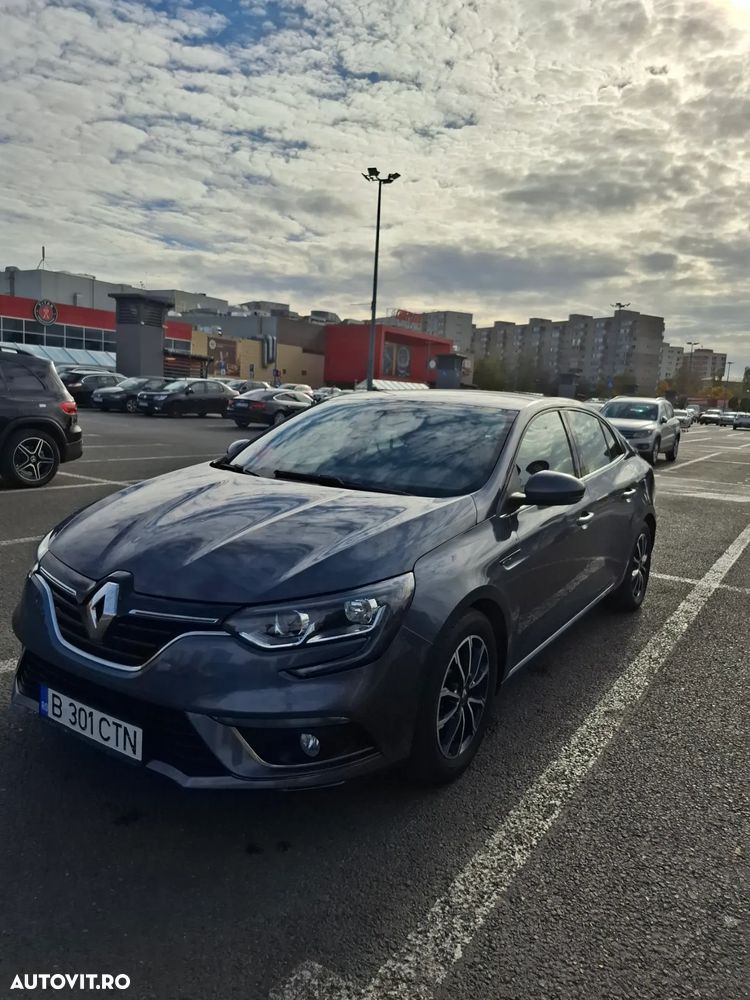 Renault Megane TCe Zen - 1