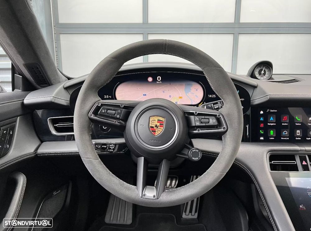 Porsche Taycan Turbo S - 6