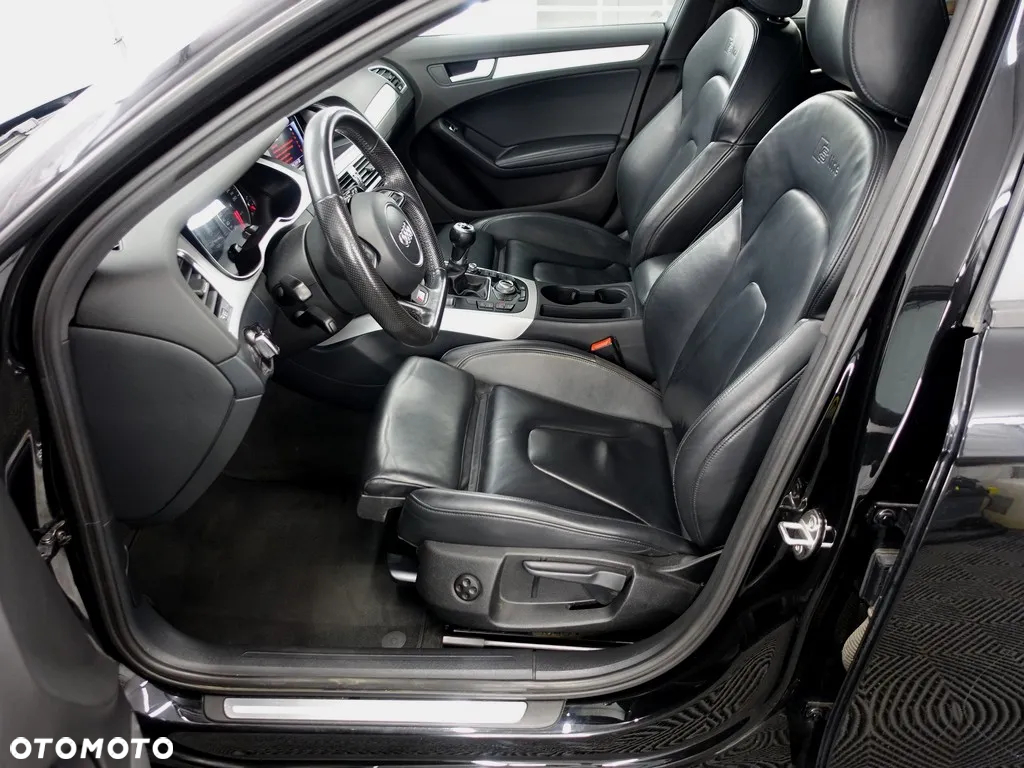 Audi A4 2.0 TDI DPF S line Sportpaket - 8