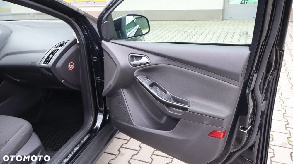 Ford Focus 1.0 EcoBoost Titanium - 39