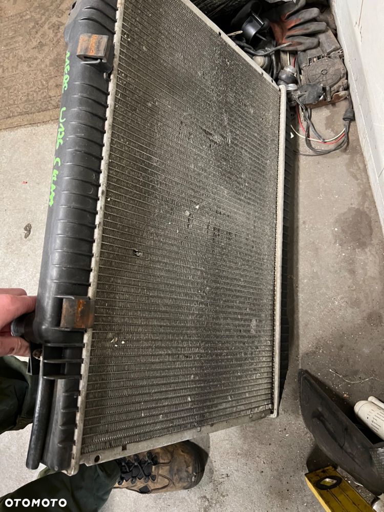 Chłodnica wody mercedes w126 s-klasa automat - 2