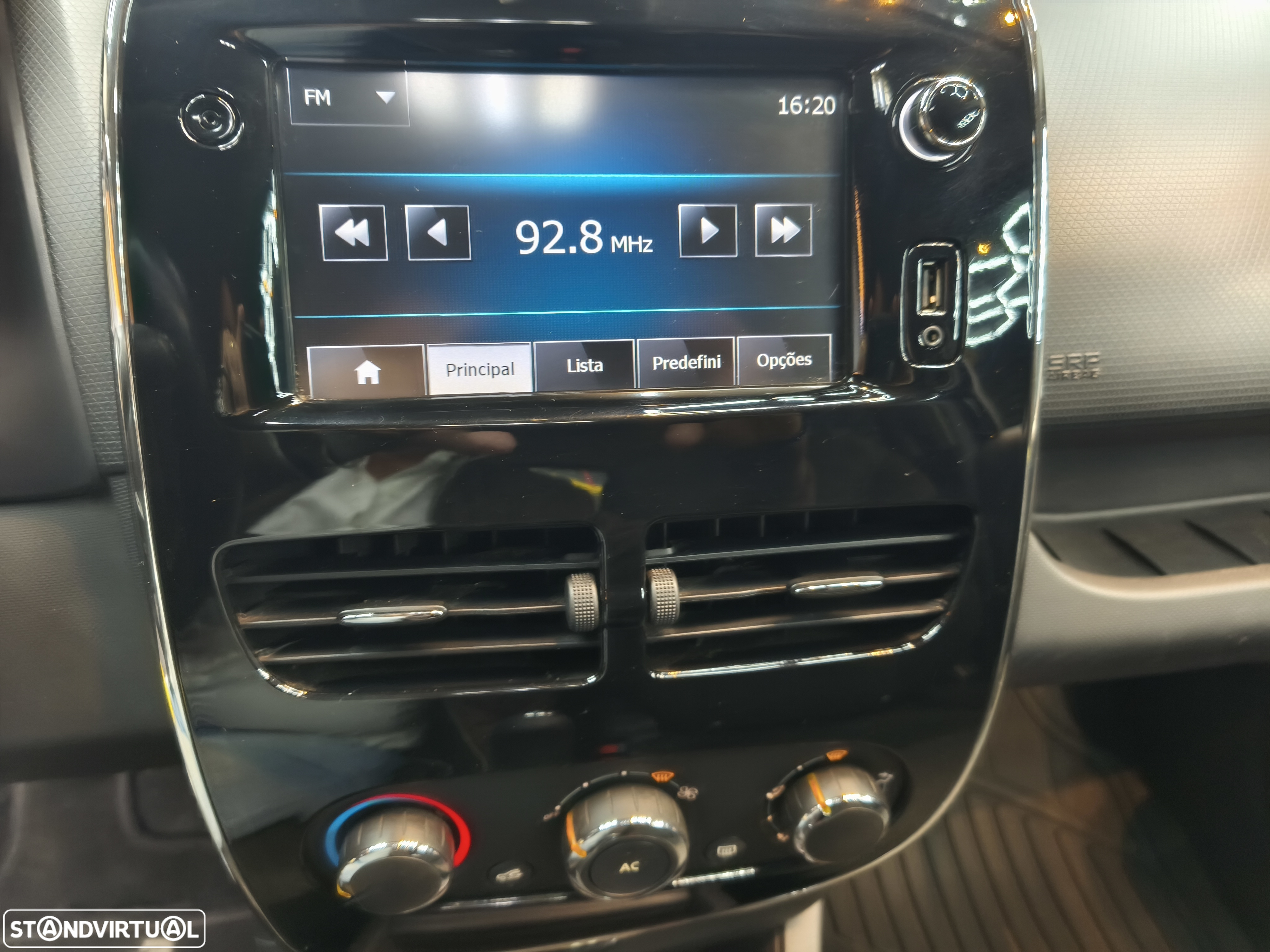 Renault Clio Sport Tourer 1.5 dCi Dynamique S - 16