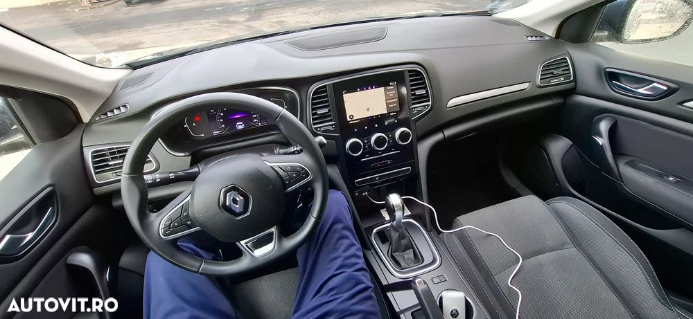 Renault Megane BLUE dCi EDC Intens - 11