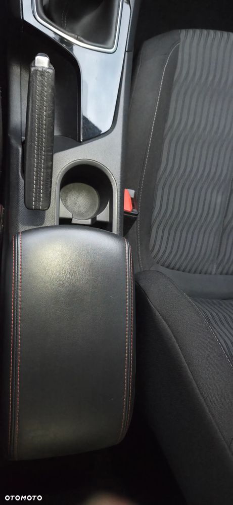 Peugeot 308 1.6 HDi Style - 33