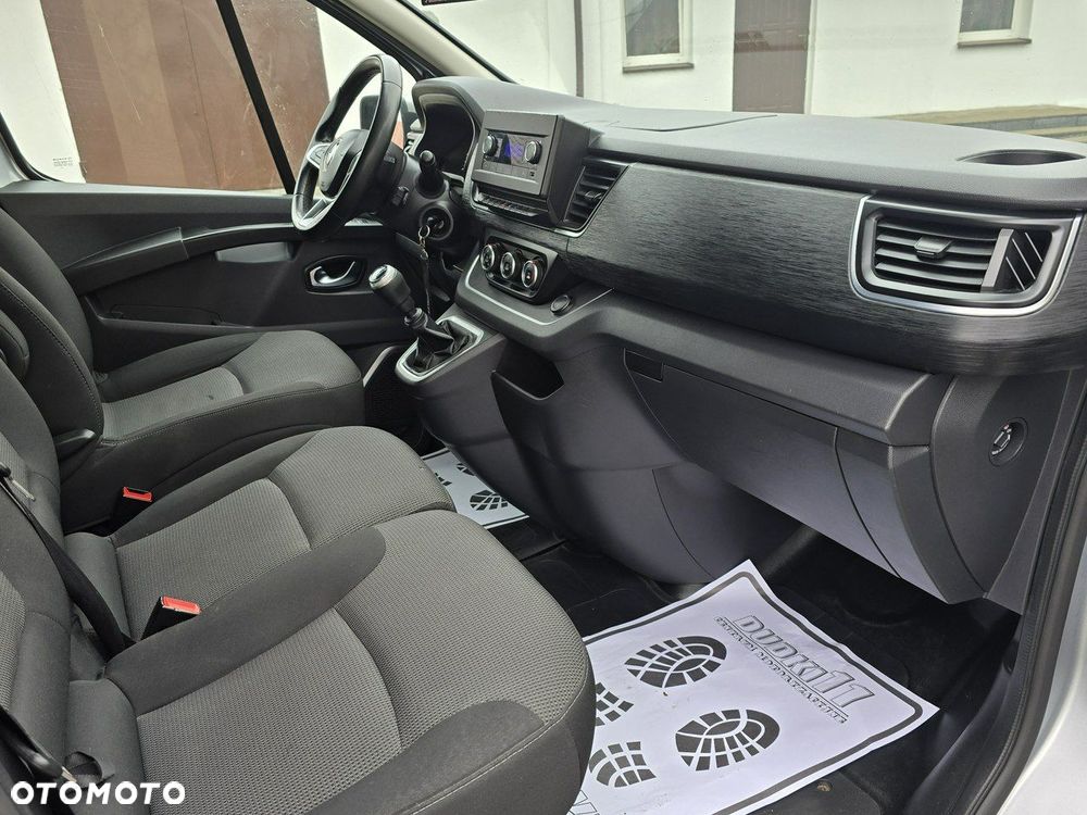 Renault Trafic - 28
