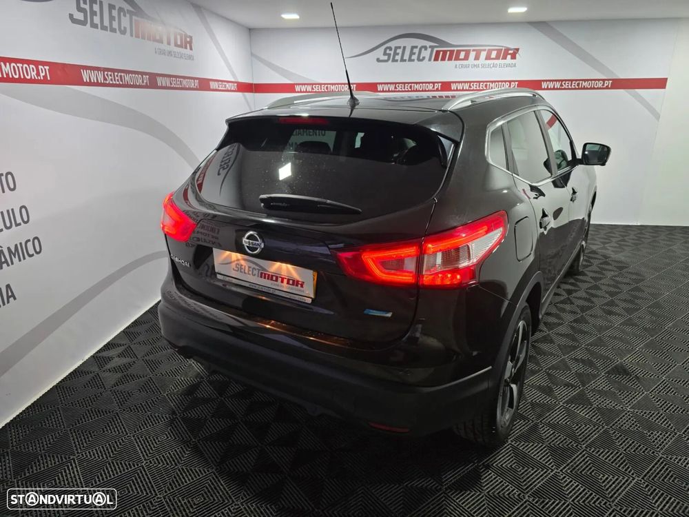 Nissan Qashqai 1.5 dCi N-Connecta 18 - 6