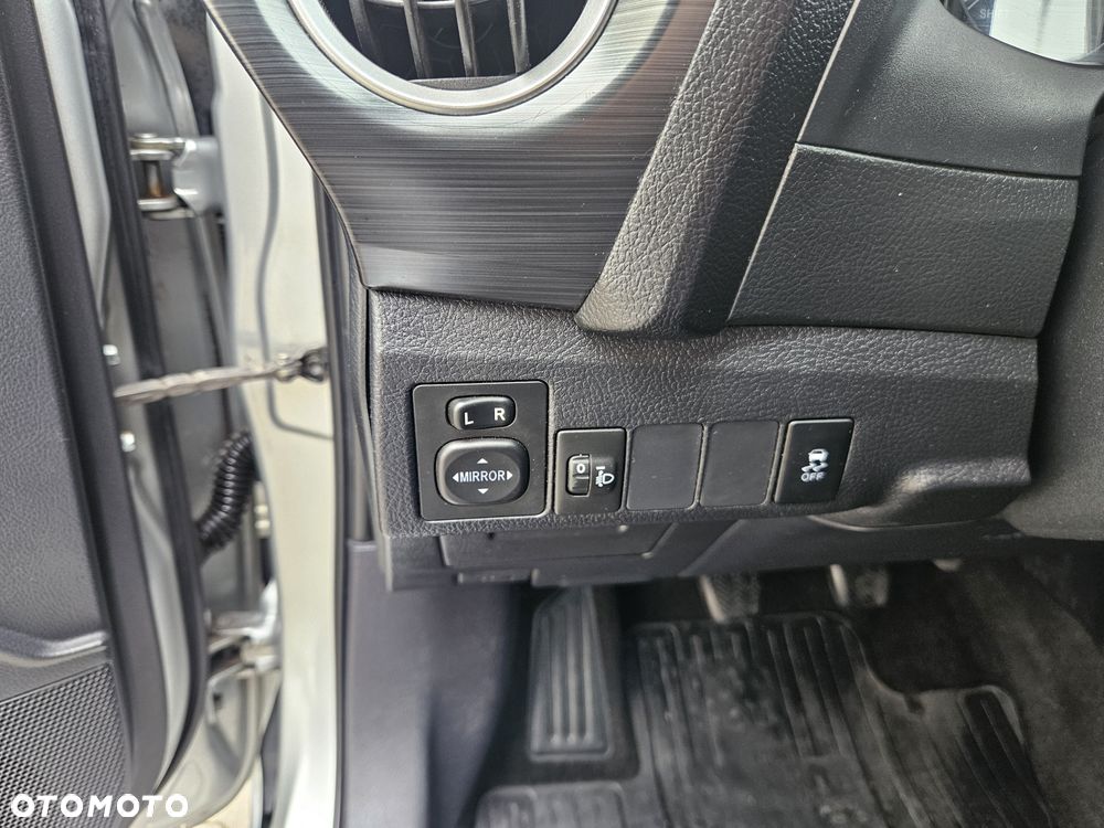 Toyota Auris 1.33 Dual-VVT-i Comfort - 30