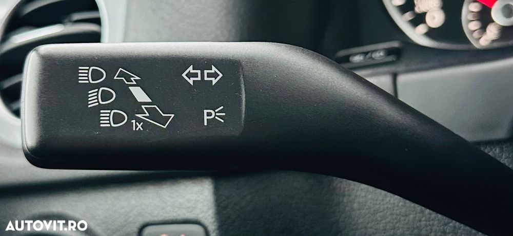 Volkswagen Tiguan 2.0 TDI SCR BlueMotion Technology Sport & Style - 29