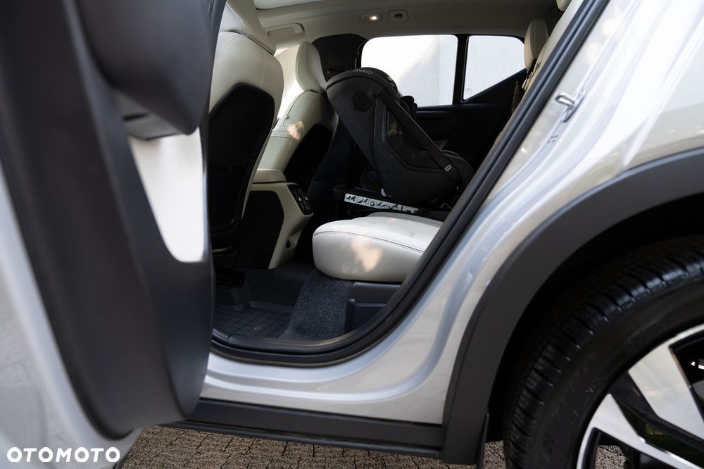 Volvo XC 40 B5 AWD Ultimate Bright - 18