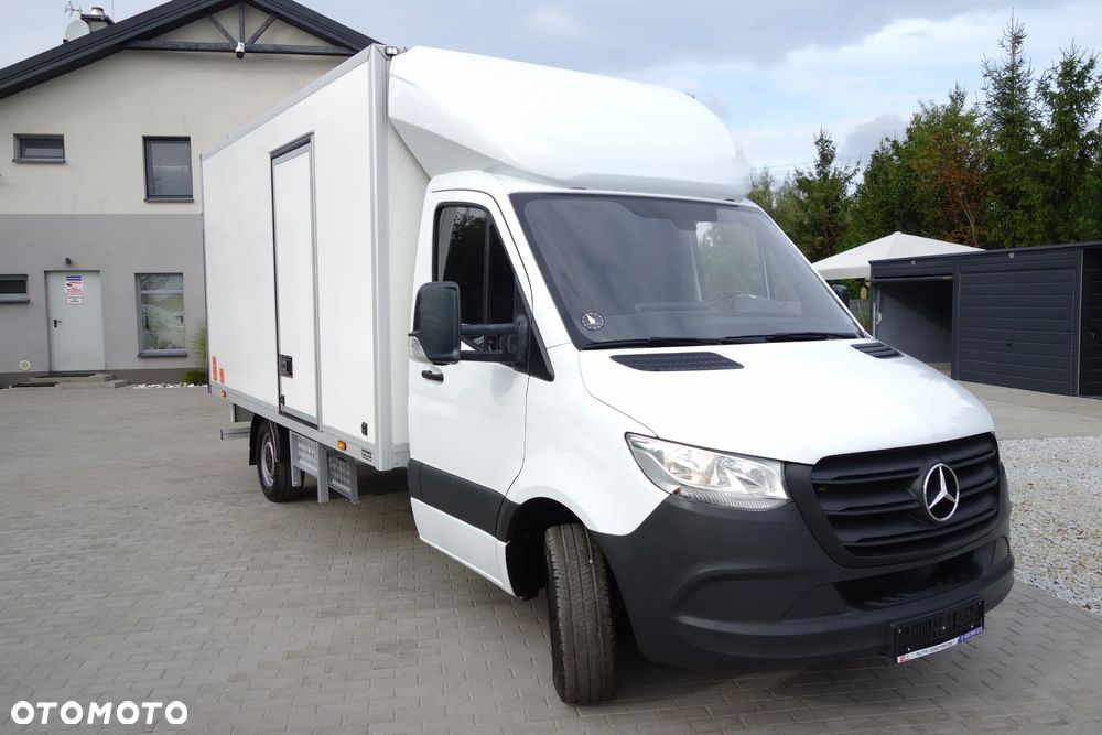 Mercedes-Benz Sprinter 3.0 Bluetec Automat 319  Kontener + Winda 750 kg. - 32