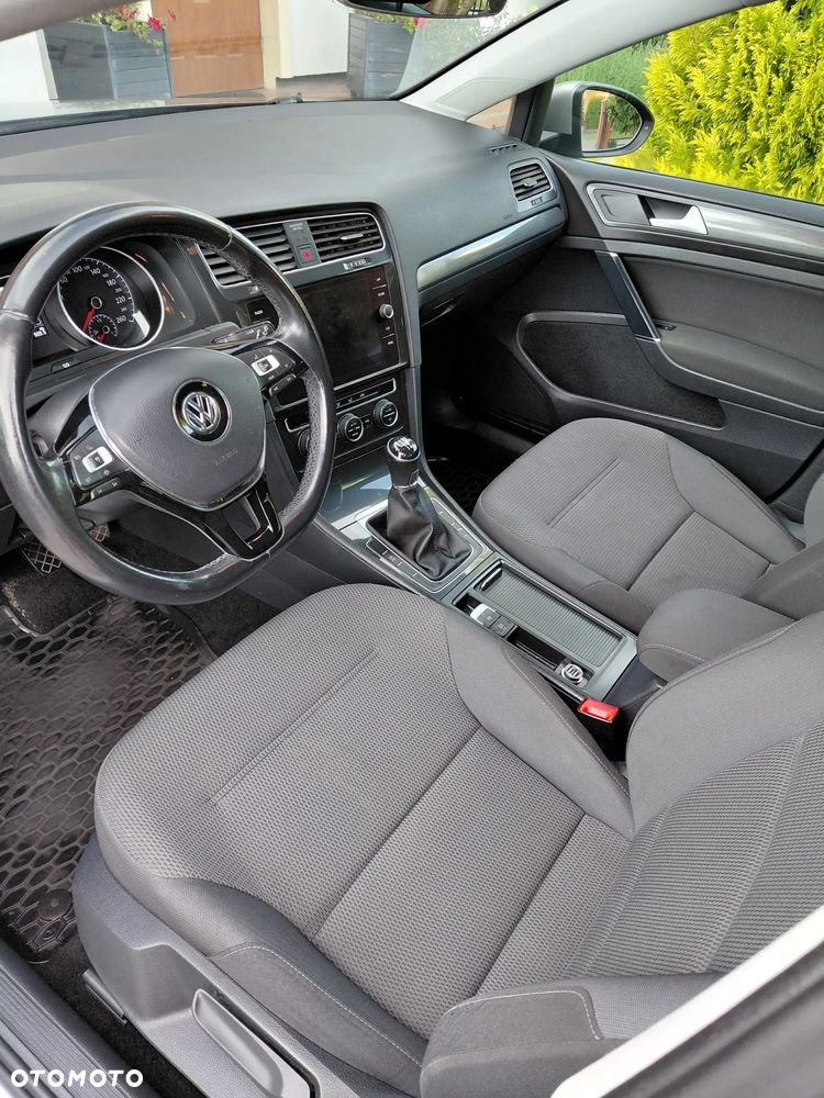 Volkswagen Golf 1.6 TDI BMT Comfortline - 12