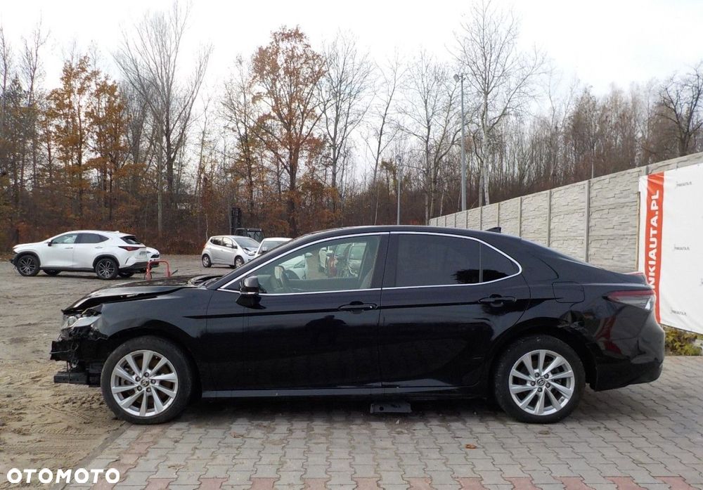 Toyota Camry - 11