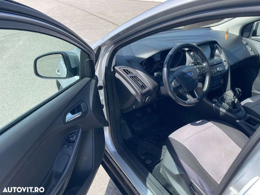 Ford Focus 1.5 TDCi DPF Start-Stopp-System Business - 10