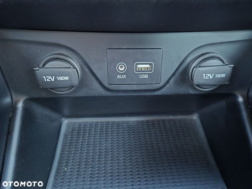 Hyundai Tucson 2.0 CRDI BlueDrive Style 2WD - 27