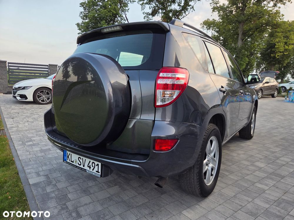 Toyota RAV4 2.2 D-4D 4x2 - 9