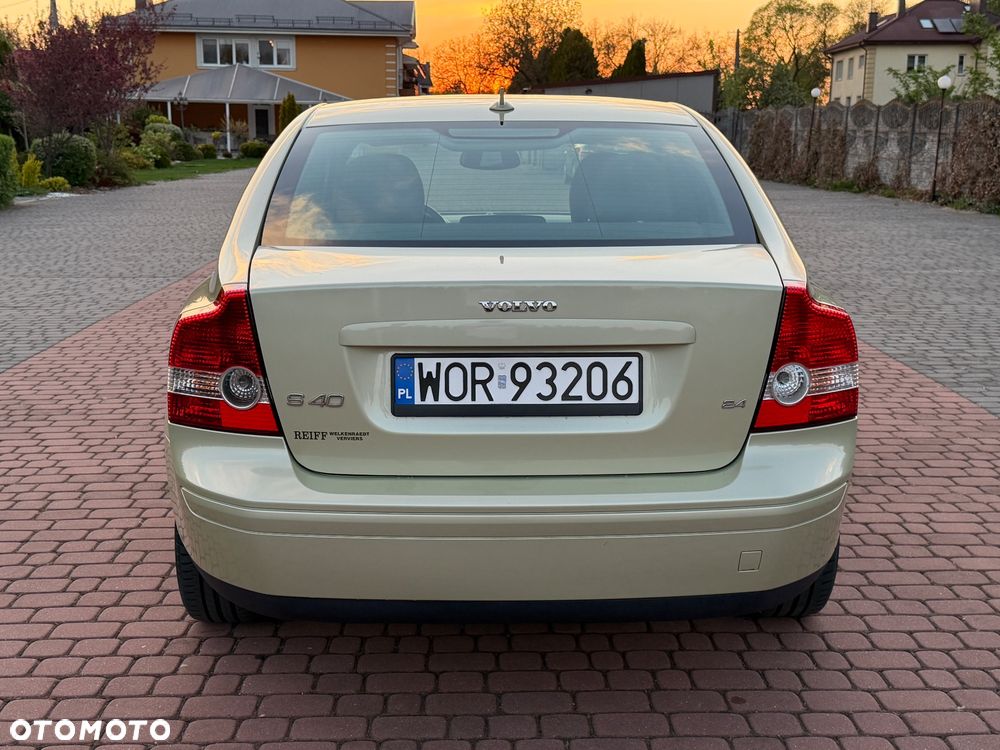 Volvo S40 2.4i Momentum - 11