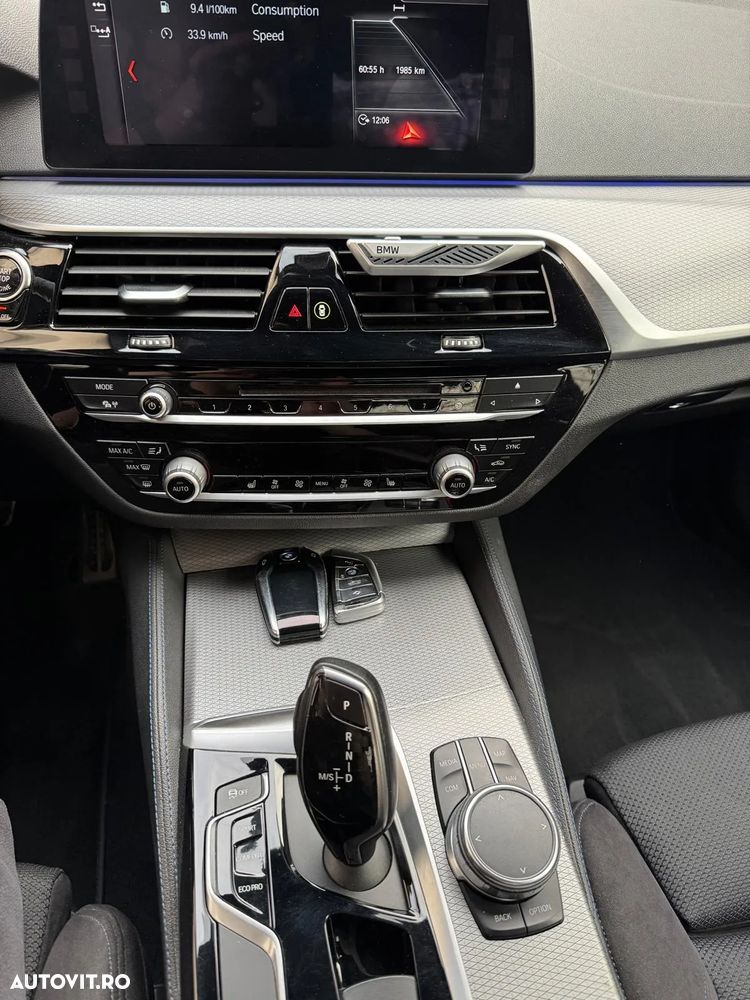 BMW Seria 5 530d xDrive Aut. Sport Line - 16