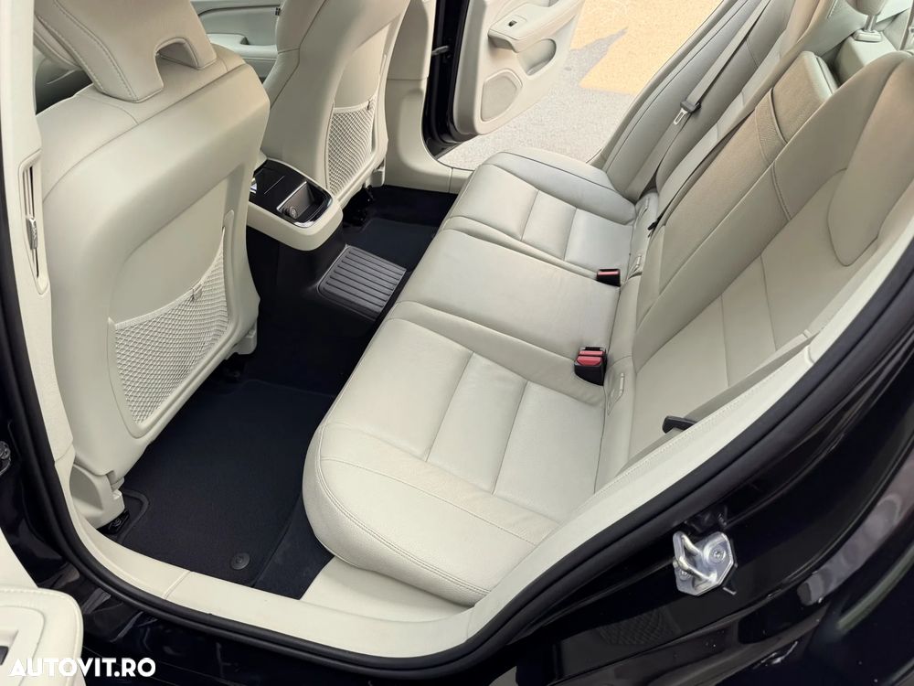 Volvo S60 T8 Recharge AWD Geartronic Inscription - 13