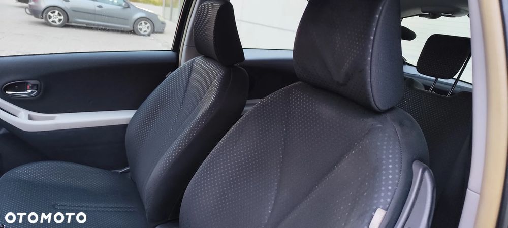 Toyota Yaris 1.33 Luna Start - 22