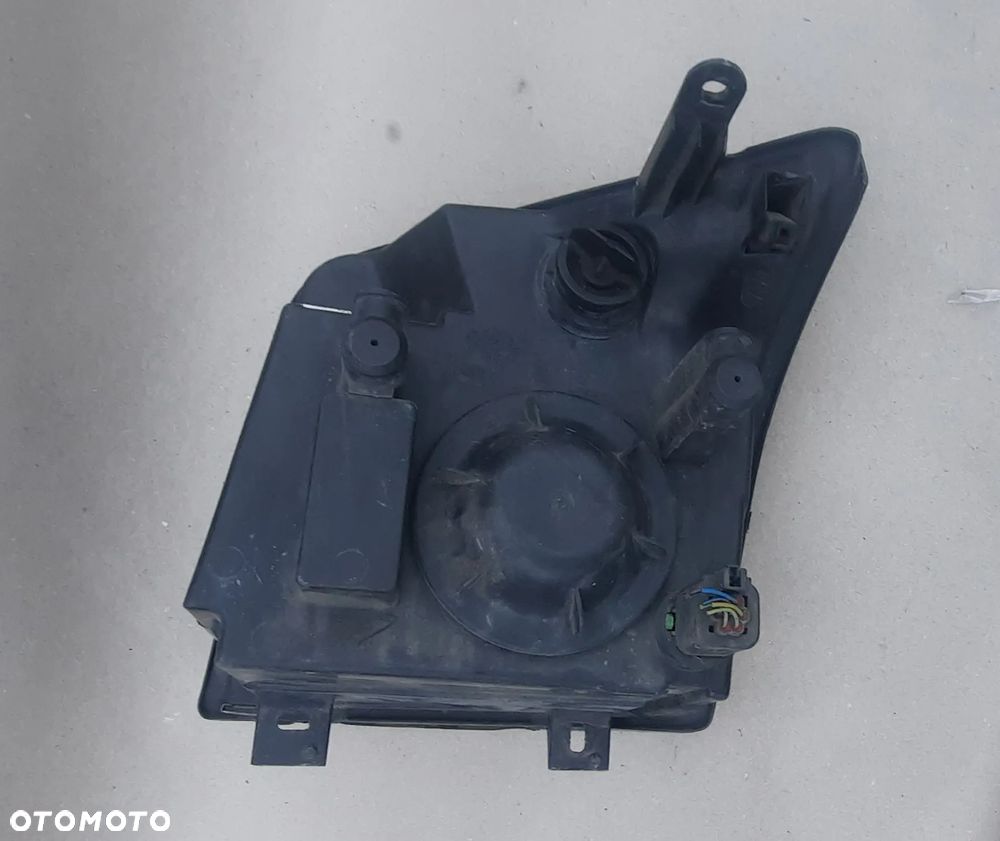 Lampa przednia prawa Ford Transit Connect I - 4