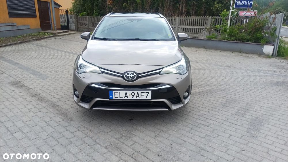 Toyota Avensis 1.8 Premium - 4