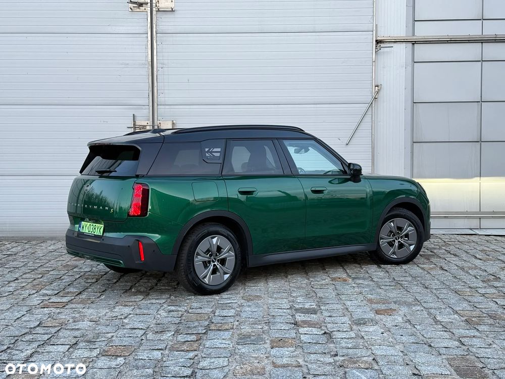 MINI Countryman SE ALL4 66.5kWh Linia Classic - 3