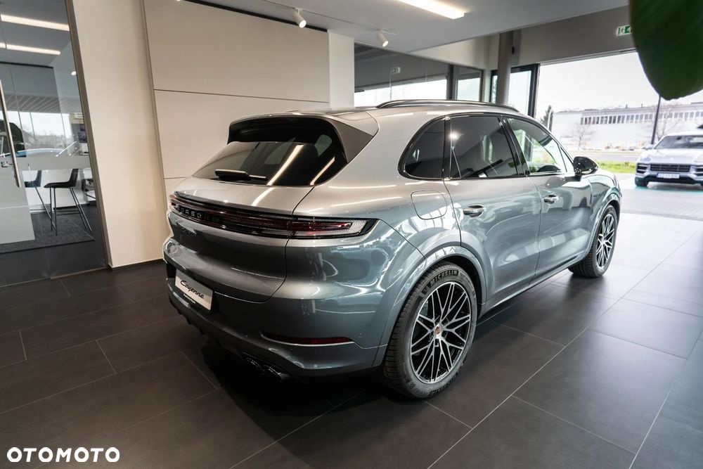 Porsche Cayenne E-Hybrid PHEV Black Edition - 3