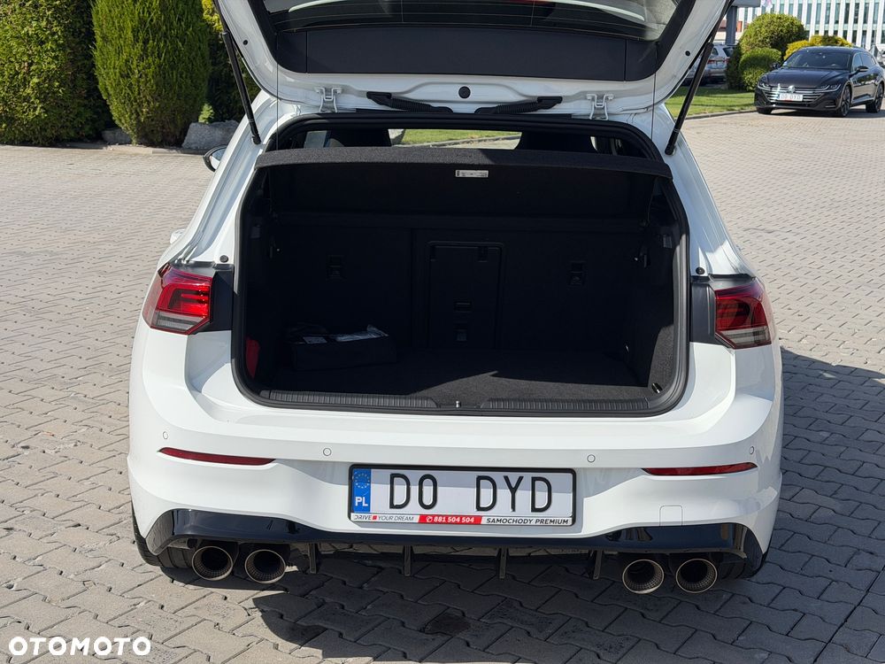 Volkswagen Golf - 10