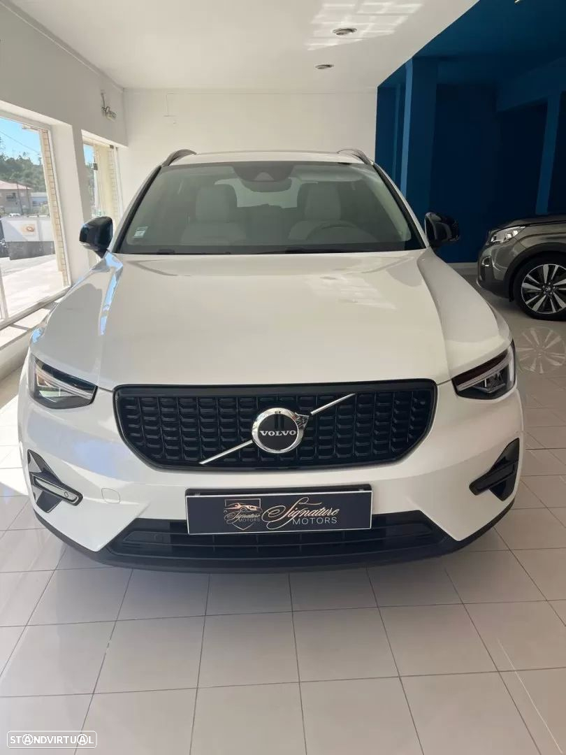 Volvo XC 40 1.5 T2 Plus Dark Auto - 2