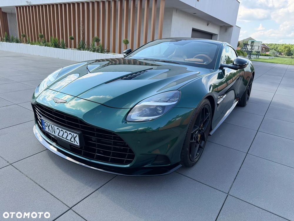 Aston Martin Vanquish - 1