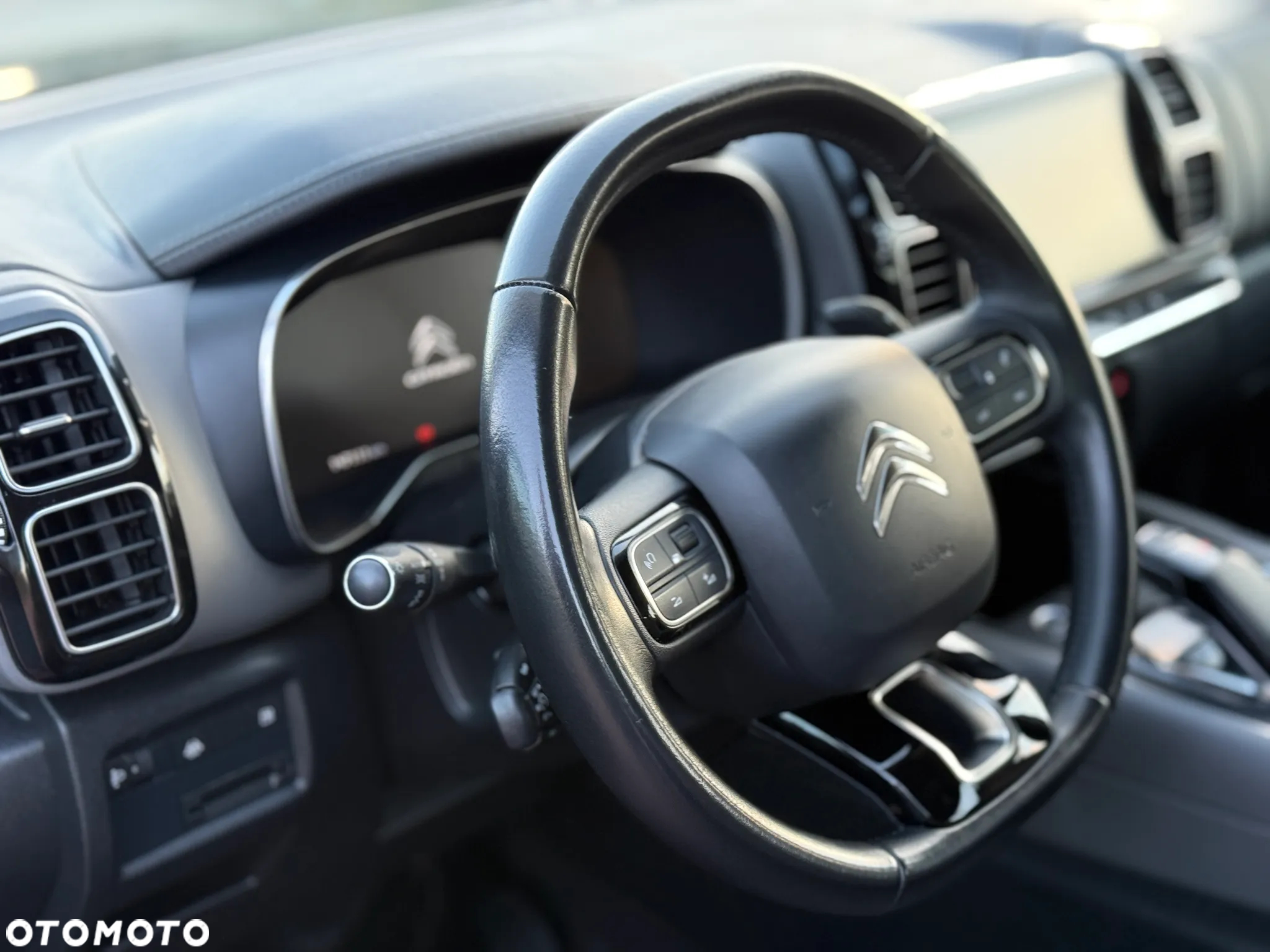 Citroën C5 Aircross Hybrid 225 e.EAT8 SHINE PACK - 39