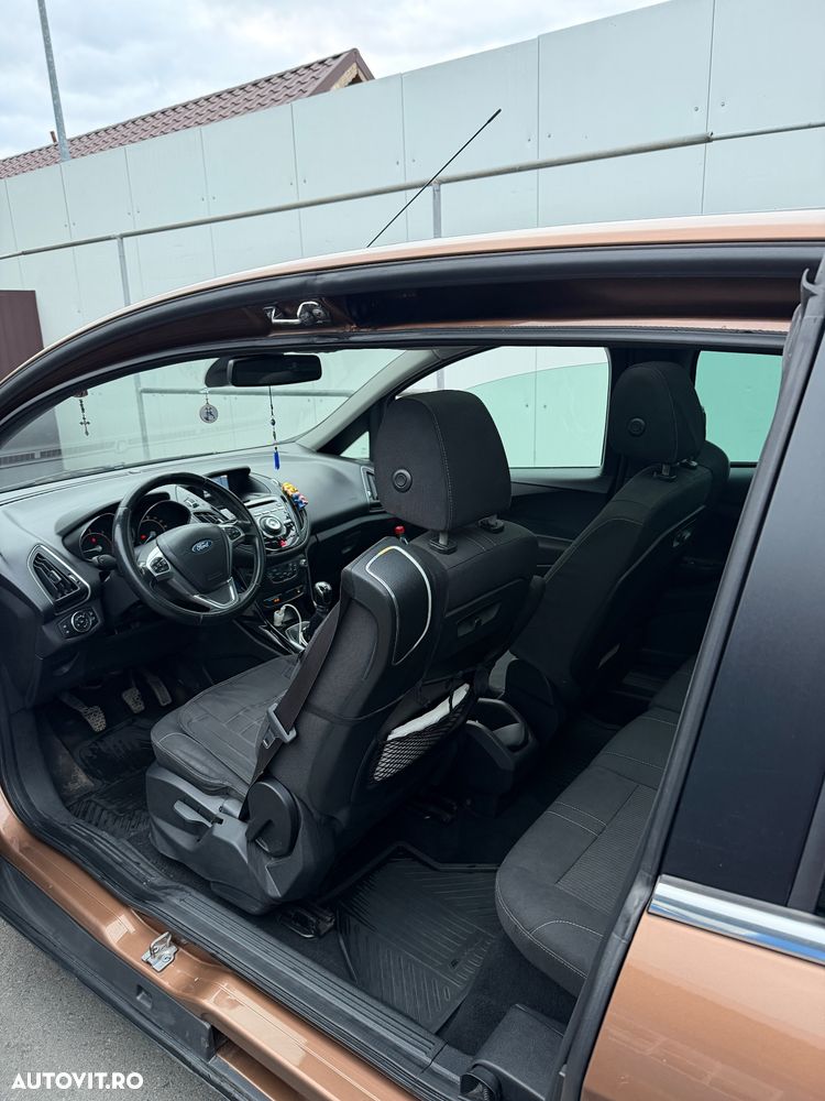 Ford B-Max - 21