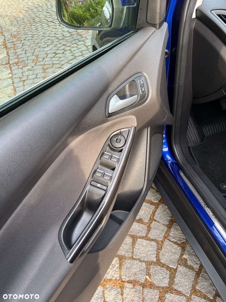 Ford Focus 1.5 TDCi Titanium PowerShift - 9