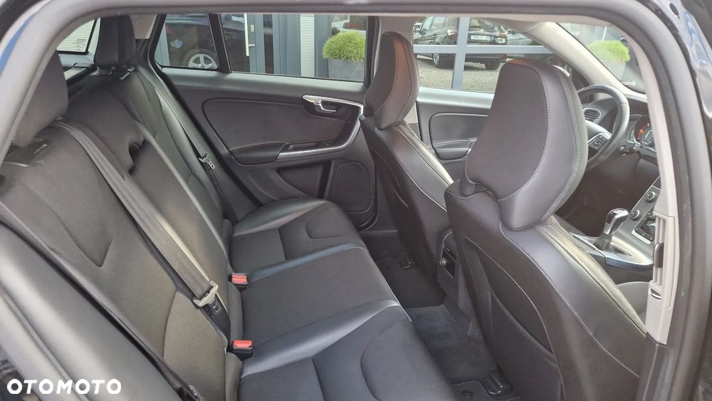 Volvo V60 D2 Kinetic - 18