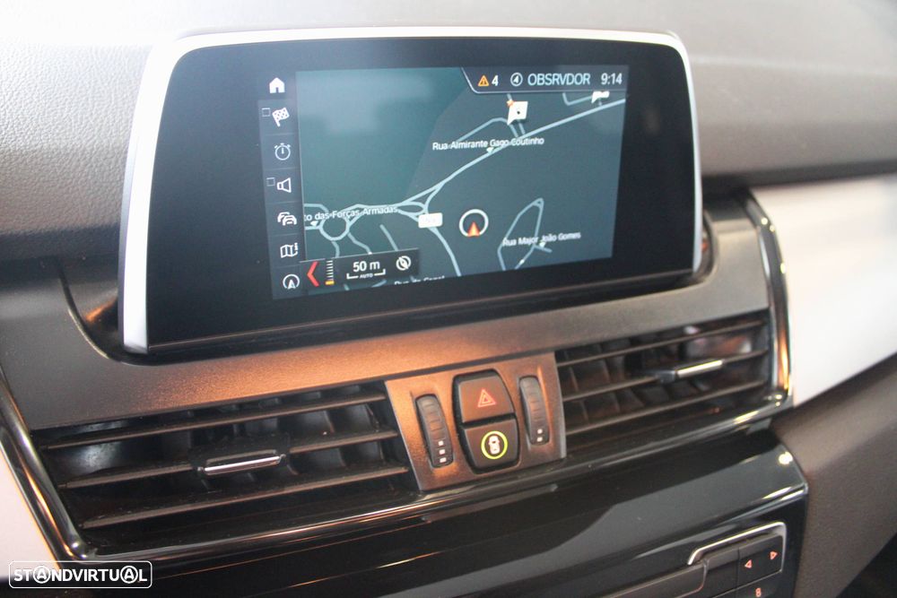 BMW 225xe Active Tourer - 10