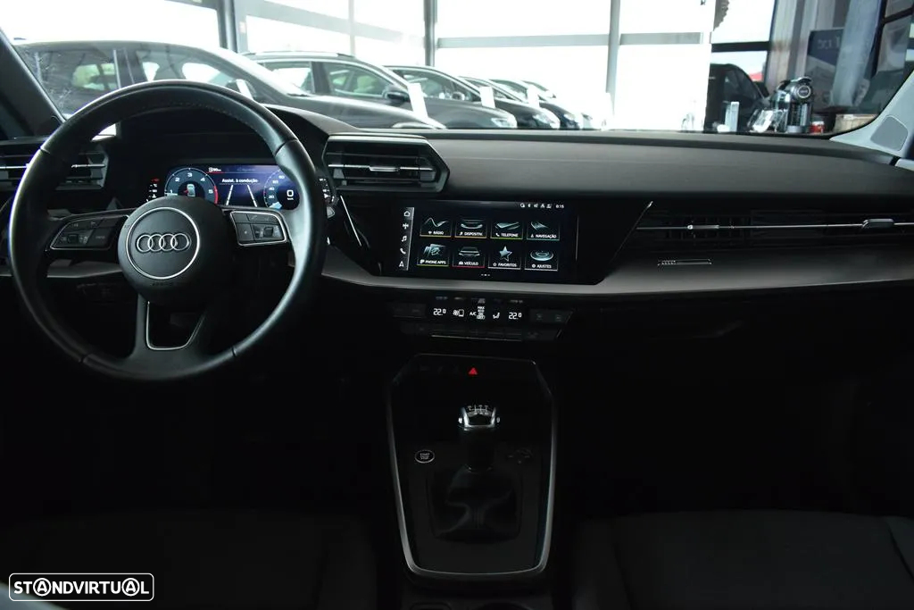 Audi A3 Limousine 30 TDI Advanced - 33
